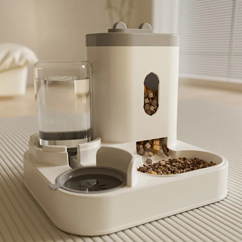 Keep Your Furry Friends Happy with Our Automatic Water Dispenser! 🐶🐱